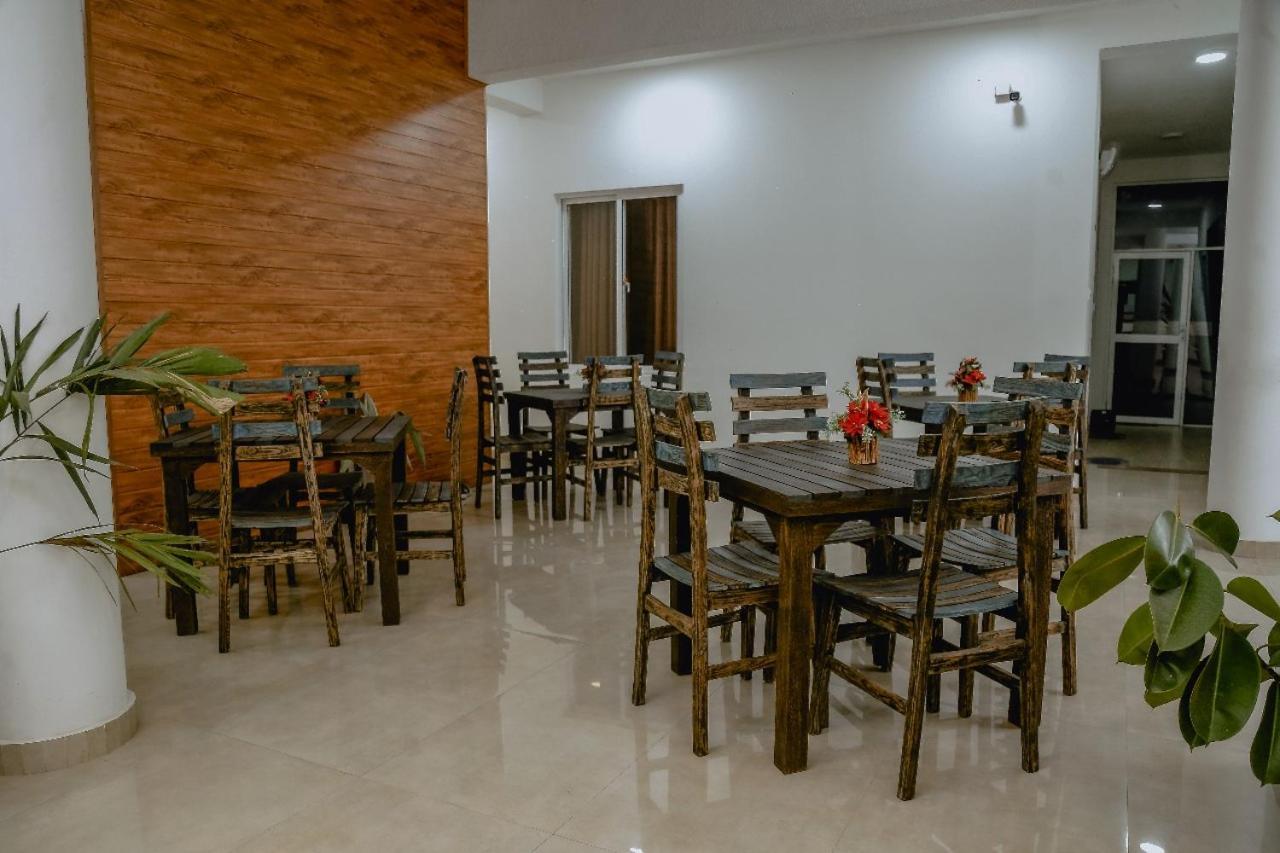 Lucky Transit Hotel - Katunayake Airport Kültér fotó