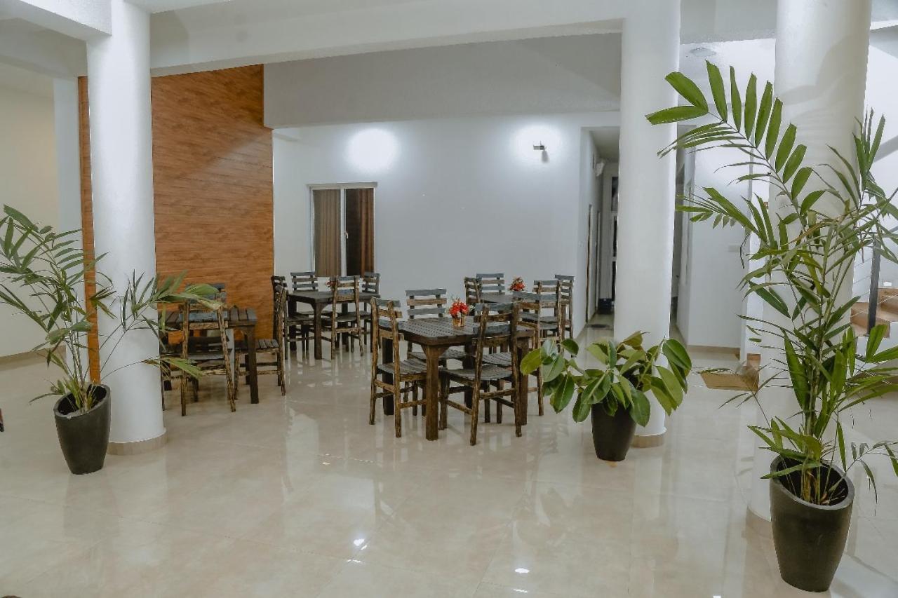 Lucky Transit Hotel - Katunayake Airport Kültér fotó