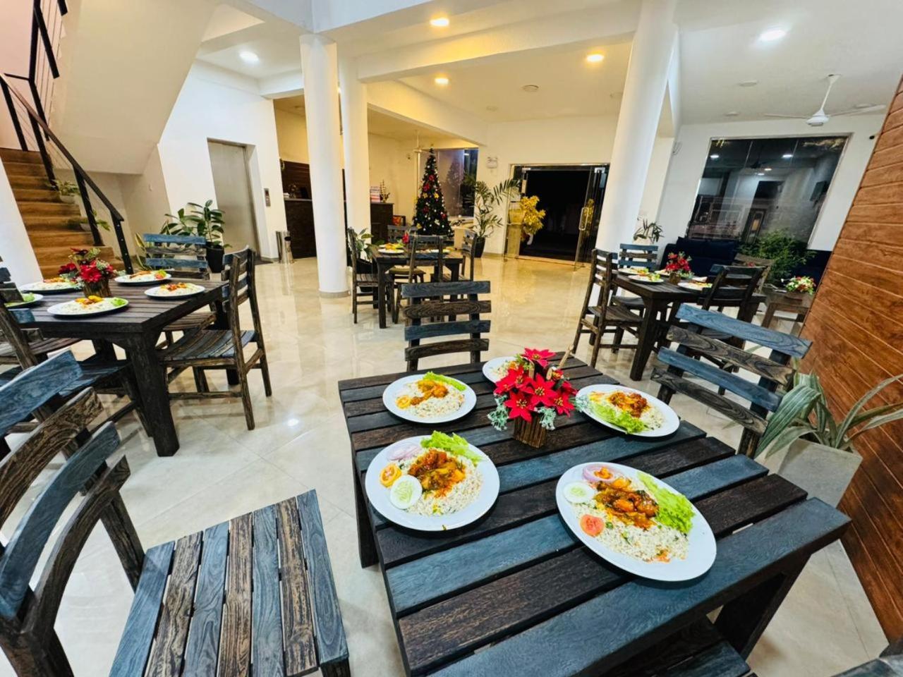 Lucky Transit Hotel - Katunayake Airport Kültér fotó