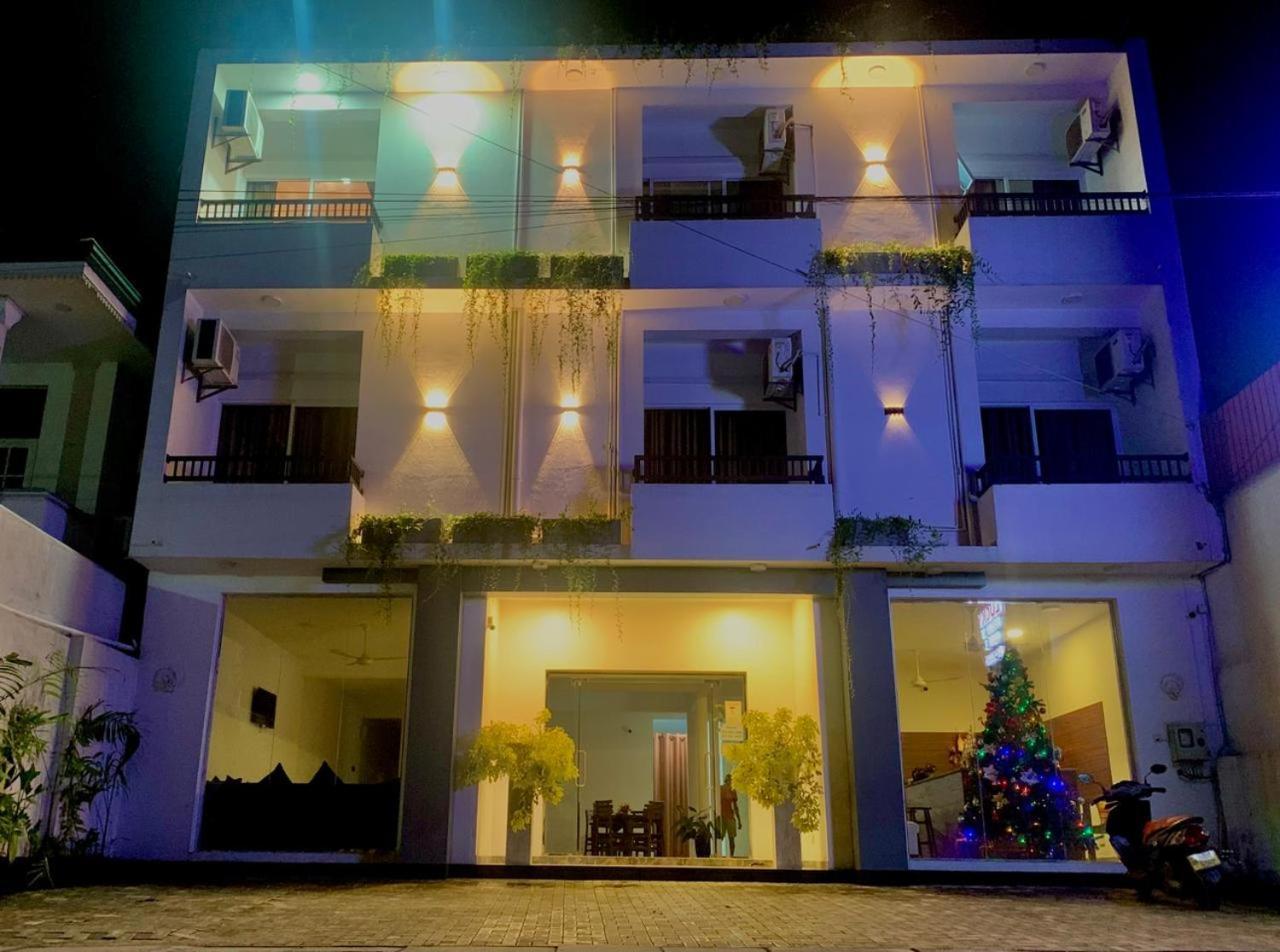 Lucky Transit Hotel - Katunayake Airport Kültér fotó